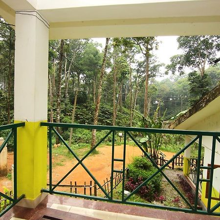 Oyo 4651 Woodpecker Resort Munnar Buitenkant foto