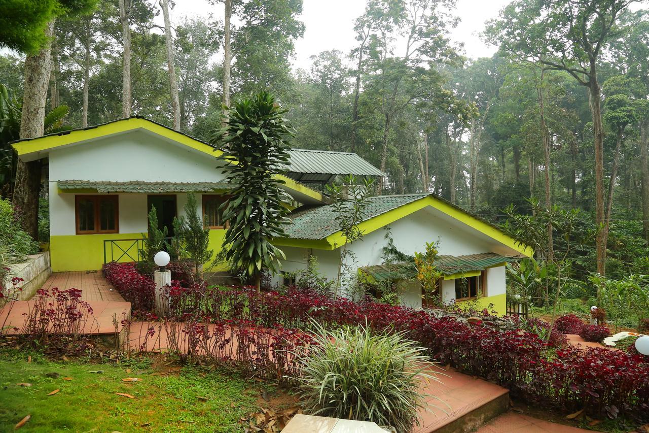 Oyo 4651 Woodpecker Resort Munnar Buitenkant foto