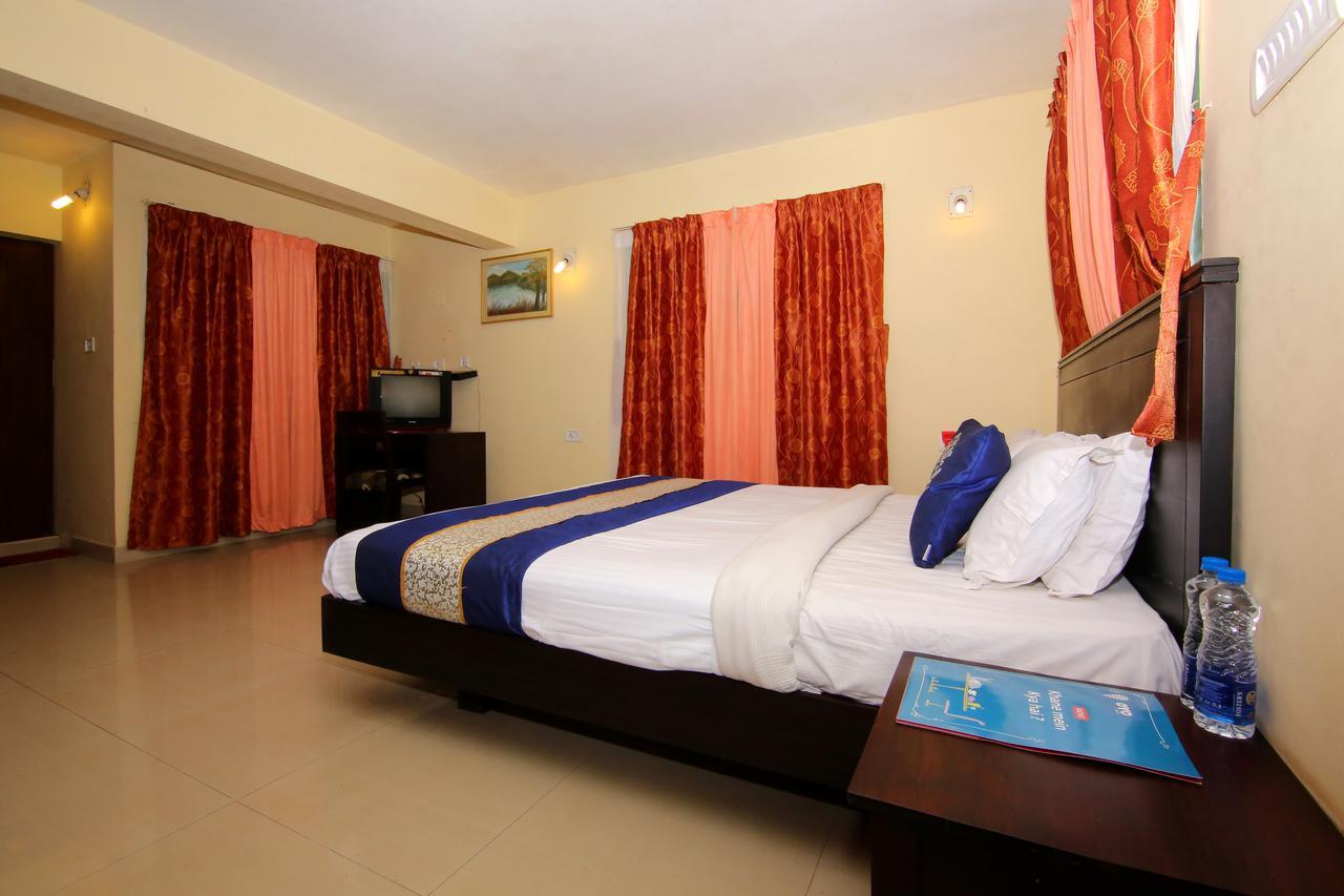 Oyo 4651 Woodpecker Resort Munnar Buitenkant foto