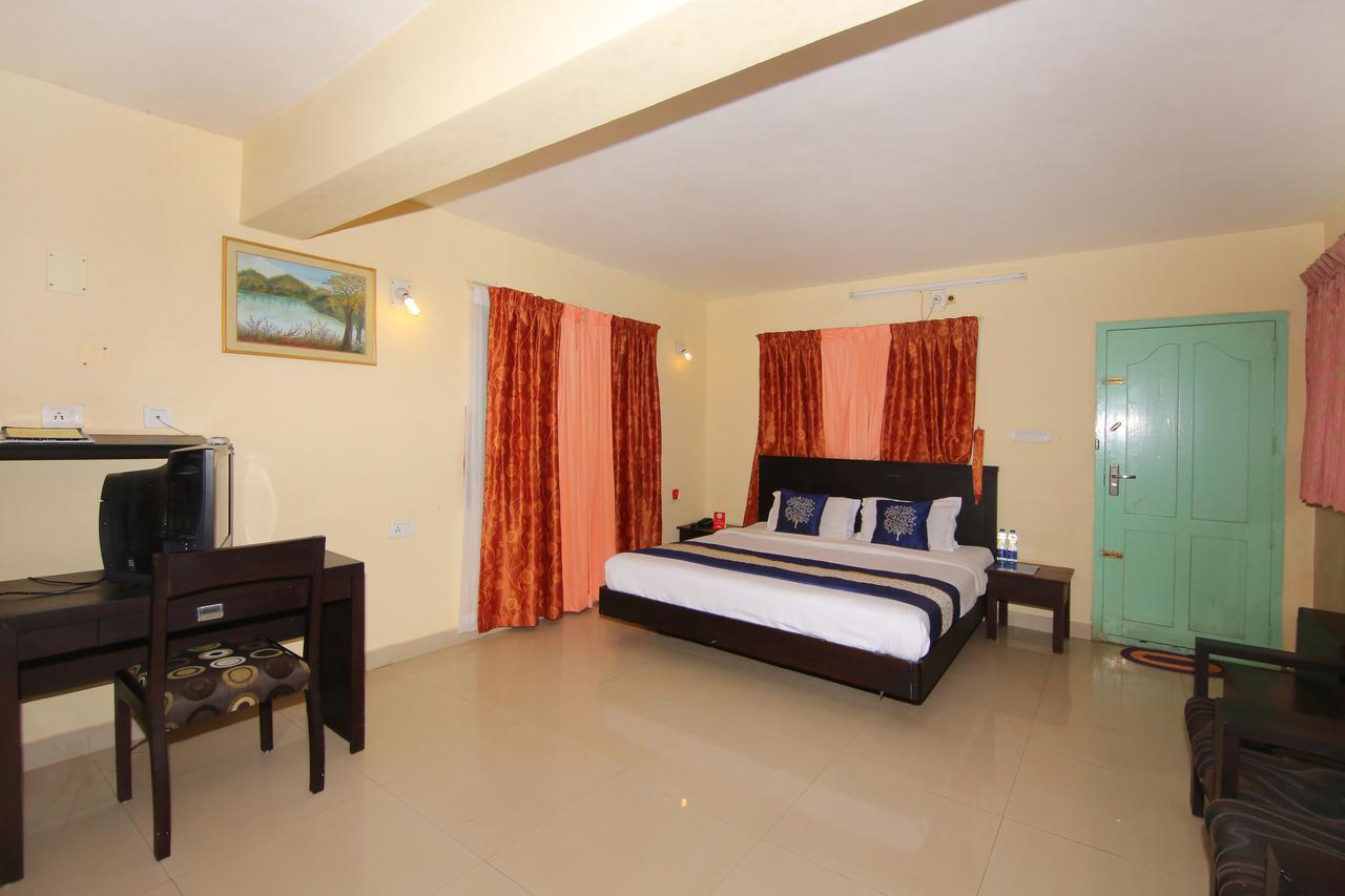 Oyo 4651 Woodpecker Resort Munnar Buitenkant foto